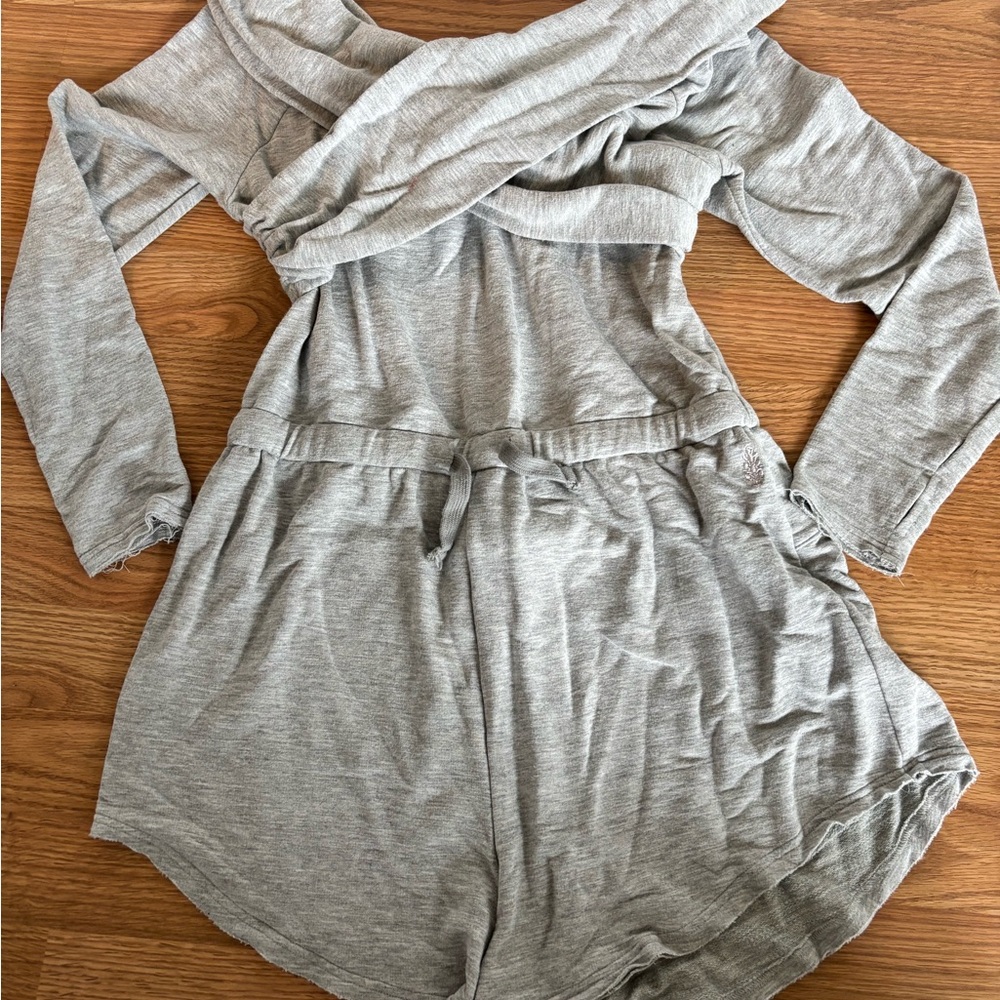 Brandy Melville Light Gray Knit Top